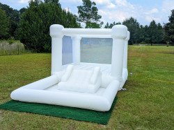 PXL 20230823 170906941.PORTRAIT.ORIGINAL2 1692906400 8' White Bounce House