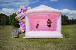 387205306 228492053575620 8842698274914692399 n 1710683198 10' Luxury Pink Bounce House